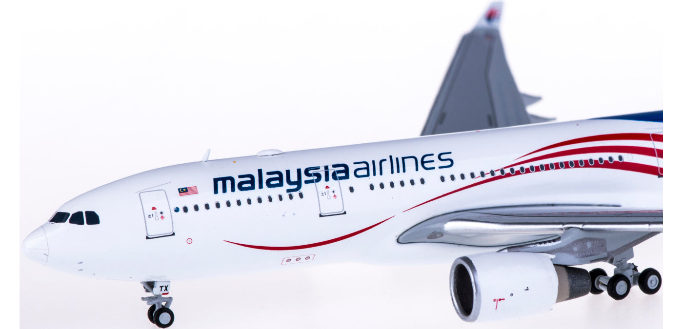 1:400 JC Wings LH4106 Malaysia Airlines Airbus A330-200 9M-MTX Free Tractor+Stand
