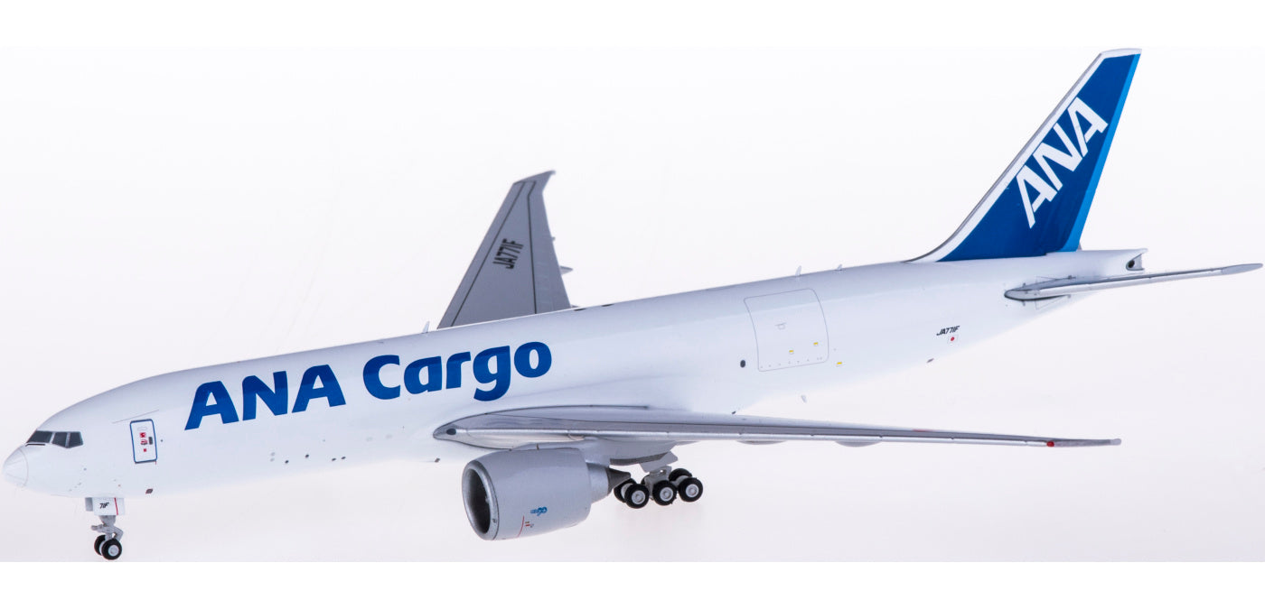 1:400 JC Wings EW4772010 ANA Cargo Boeing 777-200F JA771F Free Tractor+Stand