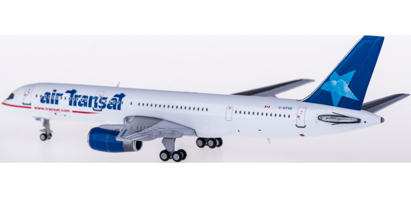 1:400 JC Wings XX4207 Air Transat Boeing 757-200 C-GTSE Free Tractor+Stand