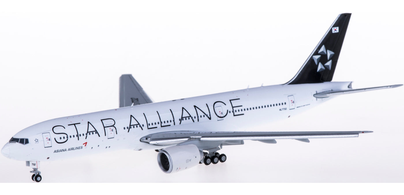 1:400 JC Wings XX4089A Asiana Boeing 777-200ER HL7732"STAR ALLIANCE" Flaps Down Free Tractor+Stand