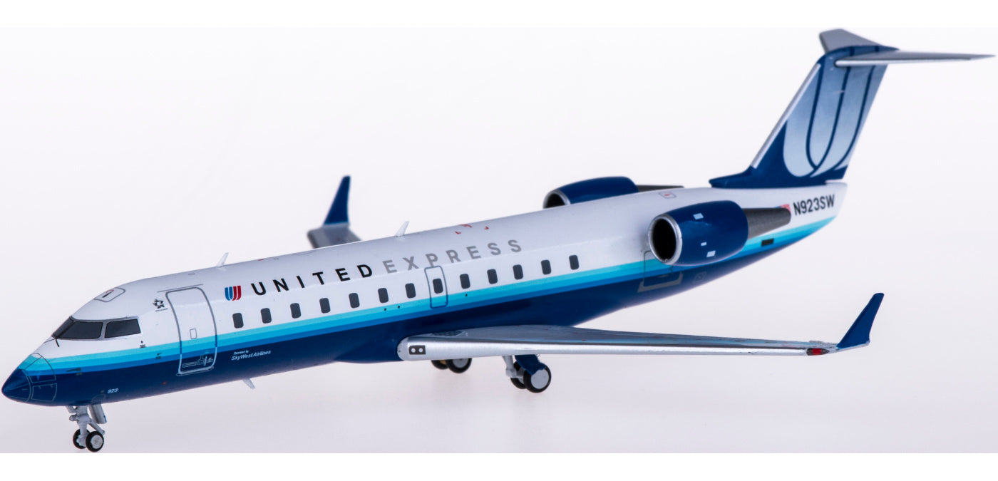 1:200 NG Models NG52021 United Airlines Bombardier CRJ200 N923SW