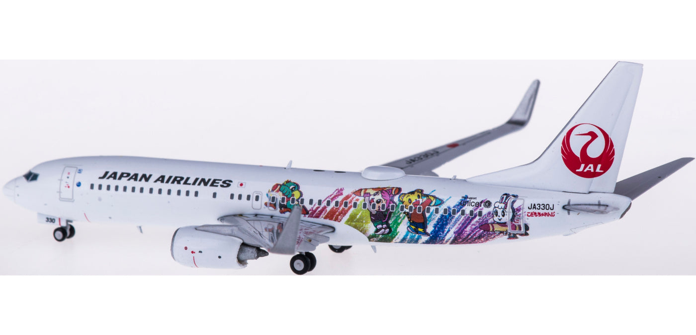 1:400 JC Wings EW4738004 Japan Airlines Boeing 737-800 JA330J Free Tractor+Stand