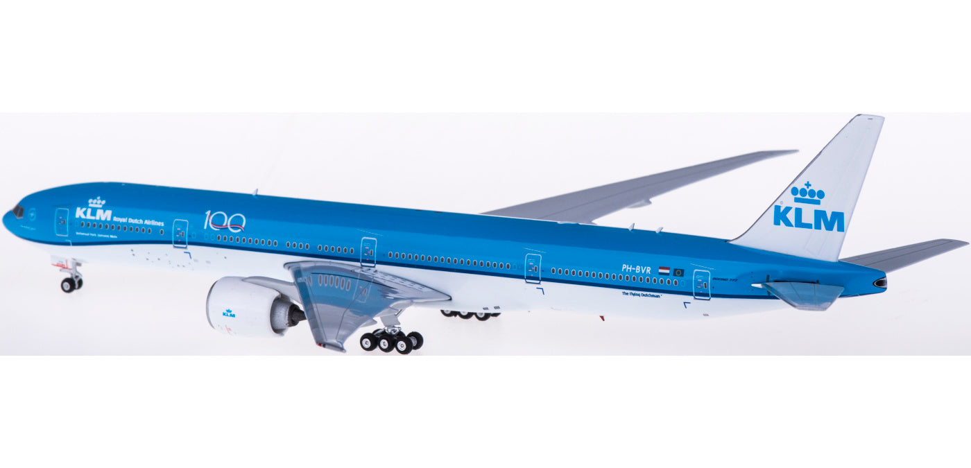 1:400 Phoenix PH11568 KLM Boeing 777-300ER PH-BVR Free Tractor+Stand