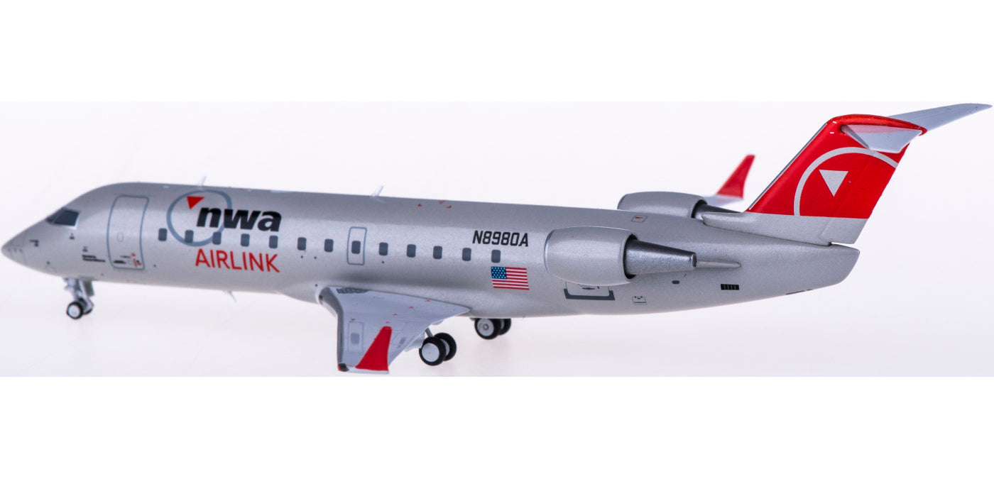 1:200 NG Models NG44002 Northwest Airlines Bombardier CRJ440 N8980A