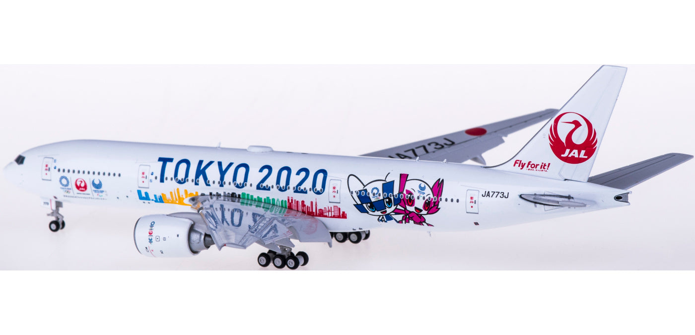 1:400 JC Wings EW4772012A Japan Airlines Boeing 777-200ER JA773J "Tokyo 2020""Flaps Down"Free Tractor+Stand