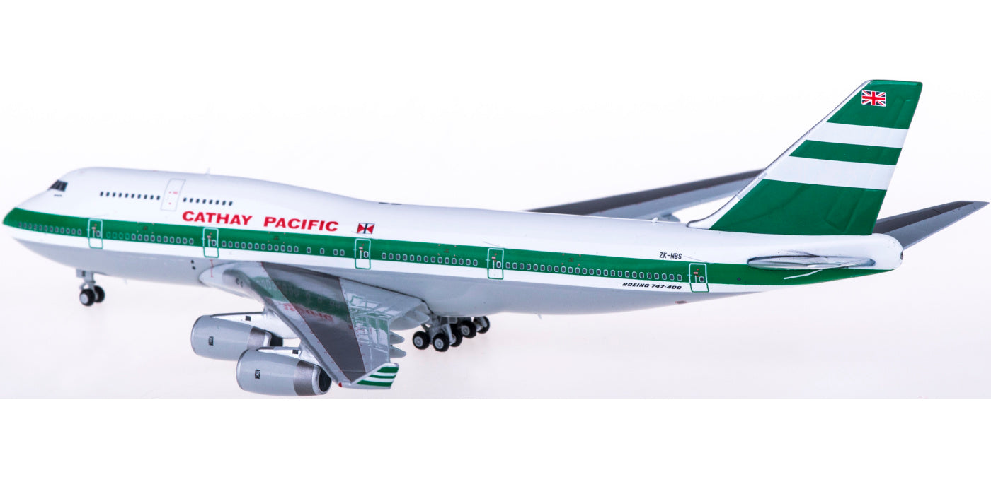 1:400 Kai Tak Wings KTW4744001 Cathay Pacific Boeing 747-400 ZK-NBS Aircraft Model+Free Tractor