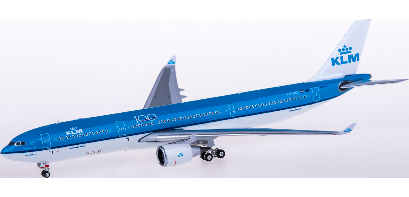1:400 Phoenix PH11592 KLM Airbus A330-300 PH-AKE Free Tractor+Stand