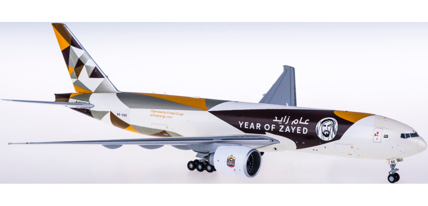 1:200 JC Wings XX2137 Etihad Airways Boeing 777-200LRF A6-DDE Cargo