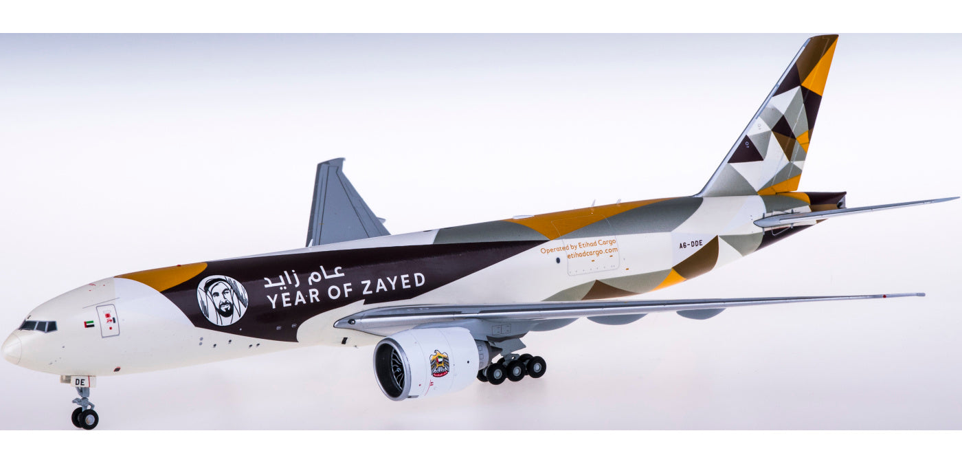 1:200 JC Wings XX2137 Etihad Airways Boeing 777-200LRF A6-DDE Cargo