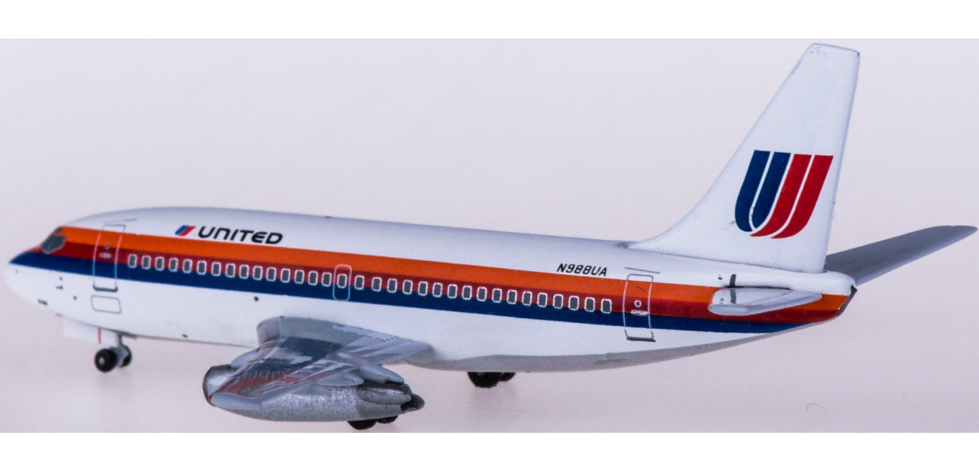 (Rare)1:400 AeroClassics AC419629 United Airlines Boeing 737-200 N988UA+Free Tractor