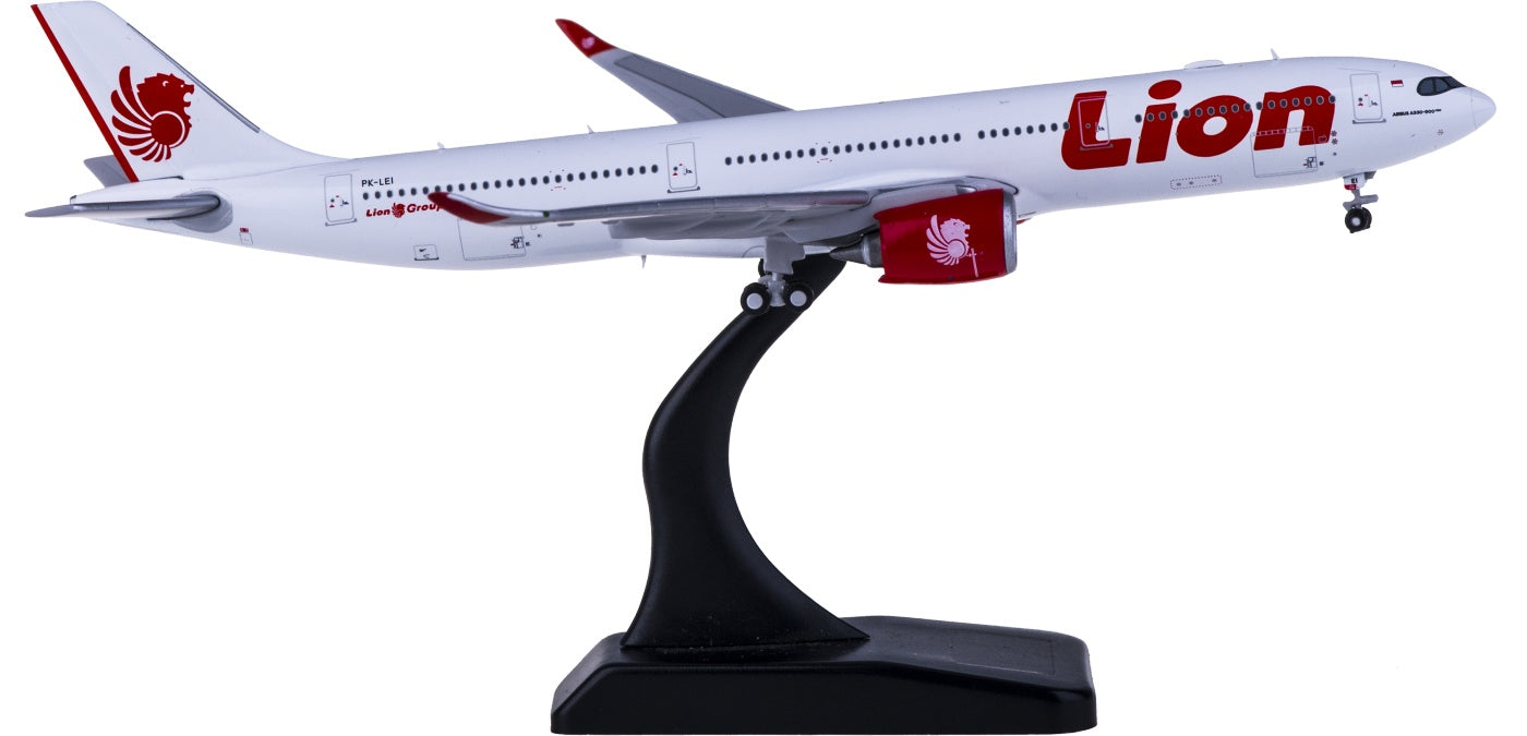 1:400 JC Wings XX4217 Lion Air Airbus A330-900neo PK-LEI Free Tractor+Stand