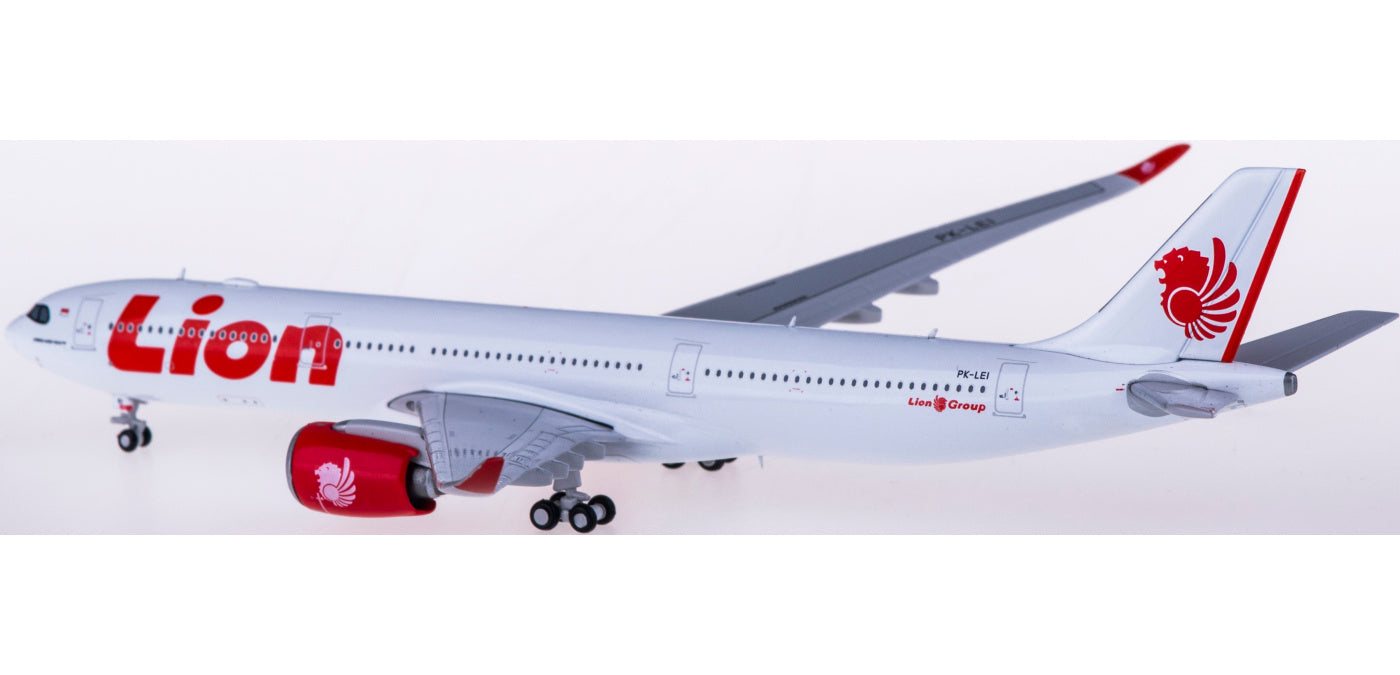 1:400 JC Wings XX4217 Lion Air Airbus A330-900neo PK-LEI Free Tractor+Stand