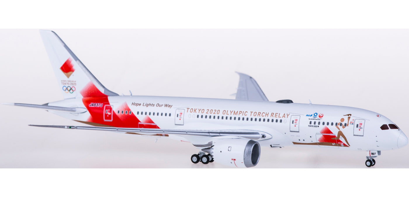 1:400 JC Wings EW4788003 Japan Airlines Boeing 787-8 Dreamliner JA837J Aircraft Model Free Tractor+Stand