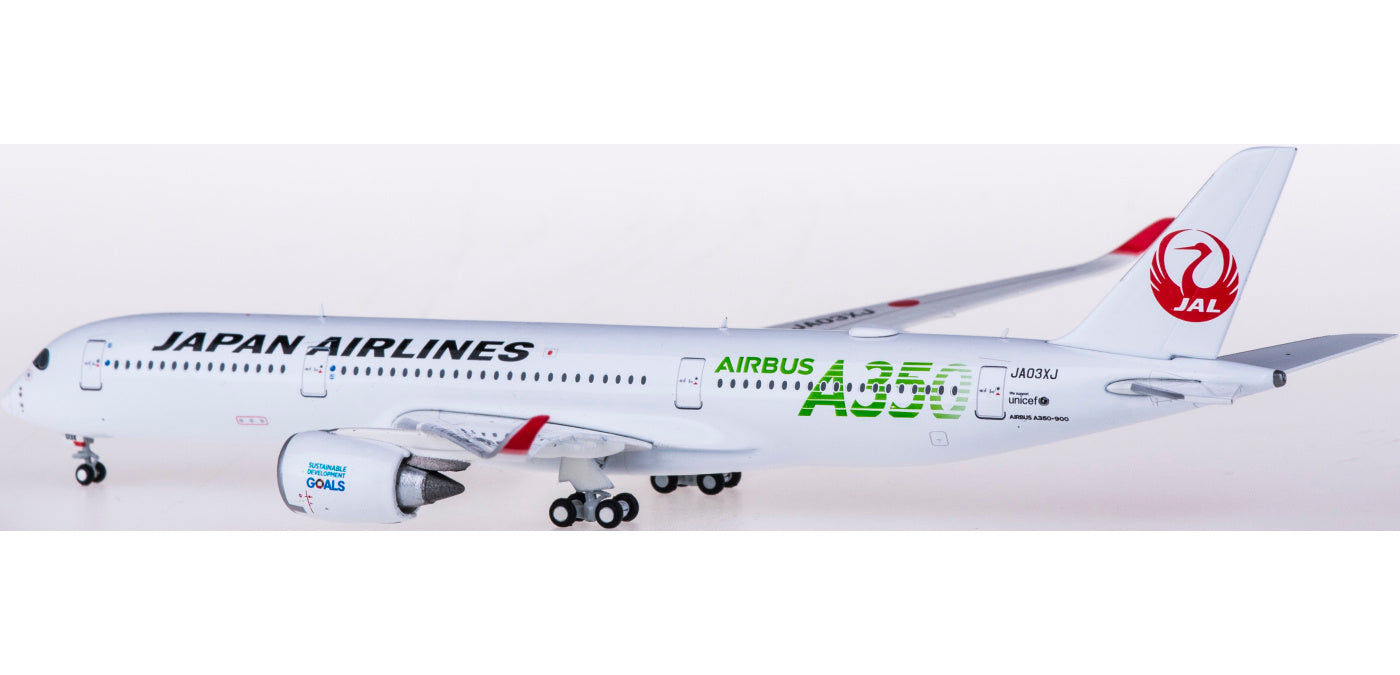 1:400 JC Wings EW4359003 Japan Airlines Airbus A350-900XWB JA03XJ Free Tractor+Stand