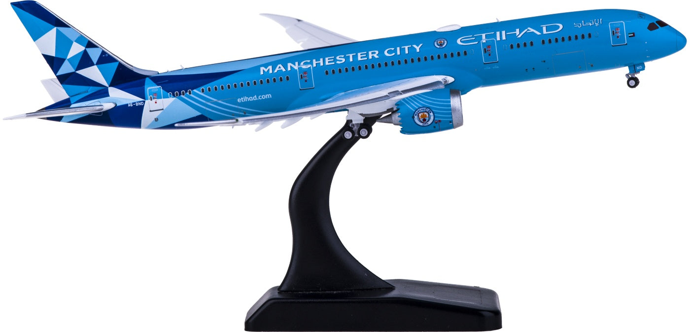 1:400 JC Wings EW4789011A Etihad Airways Boeing 787-9 Dreamliner A6-BND Manchester "Flaps Down"Free Tractor+Stand