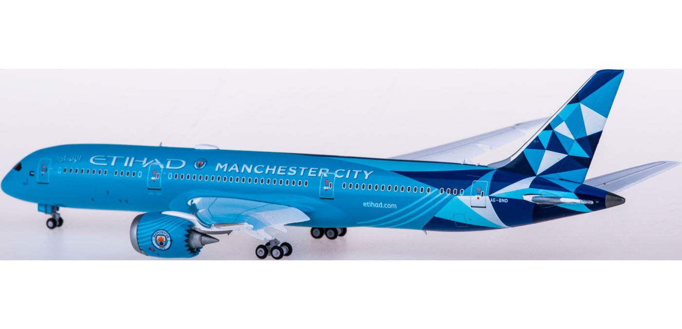 1:400 JC Wings EW4789011A Etihad Airways Boeing 787-9 Dreamliner A6-BND Manchester "Flaps Down"Free Tractor+Stand