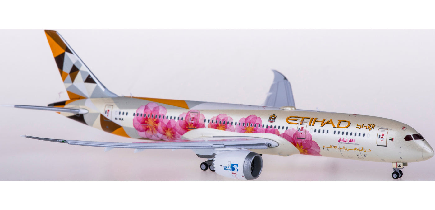 1:400 JC Wings XX4218A Etihad Airways Boeing 787-9 Dreamliner A6-BLK Japan "Flaps Down" Free Tractor+Stand