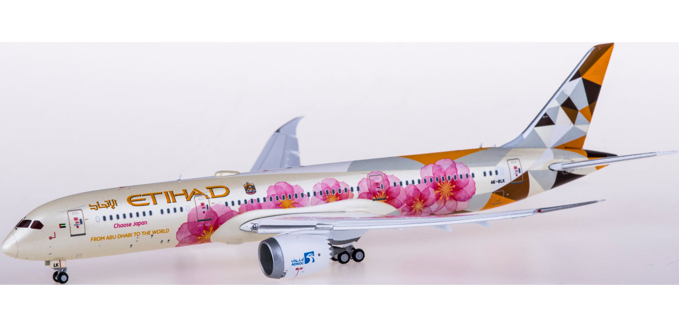 1:400 JC Wings XX4218A Etihad Airways Boeing 787-9 Dreamliner A6-BLK Japan "Flaps Down" Free Tractor+Stand