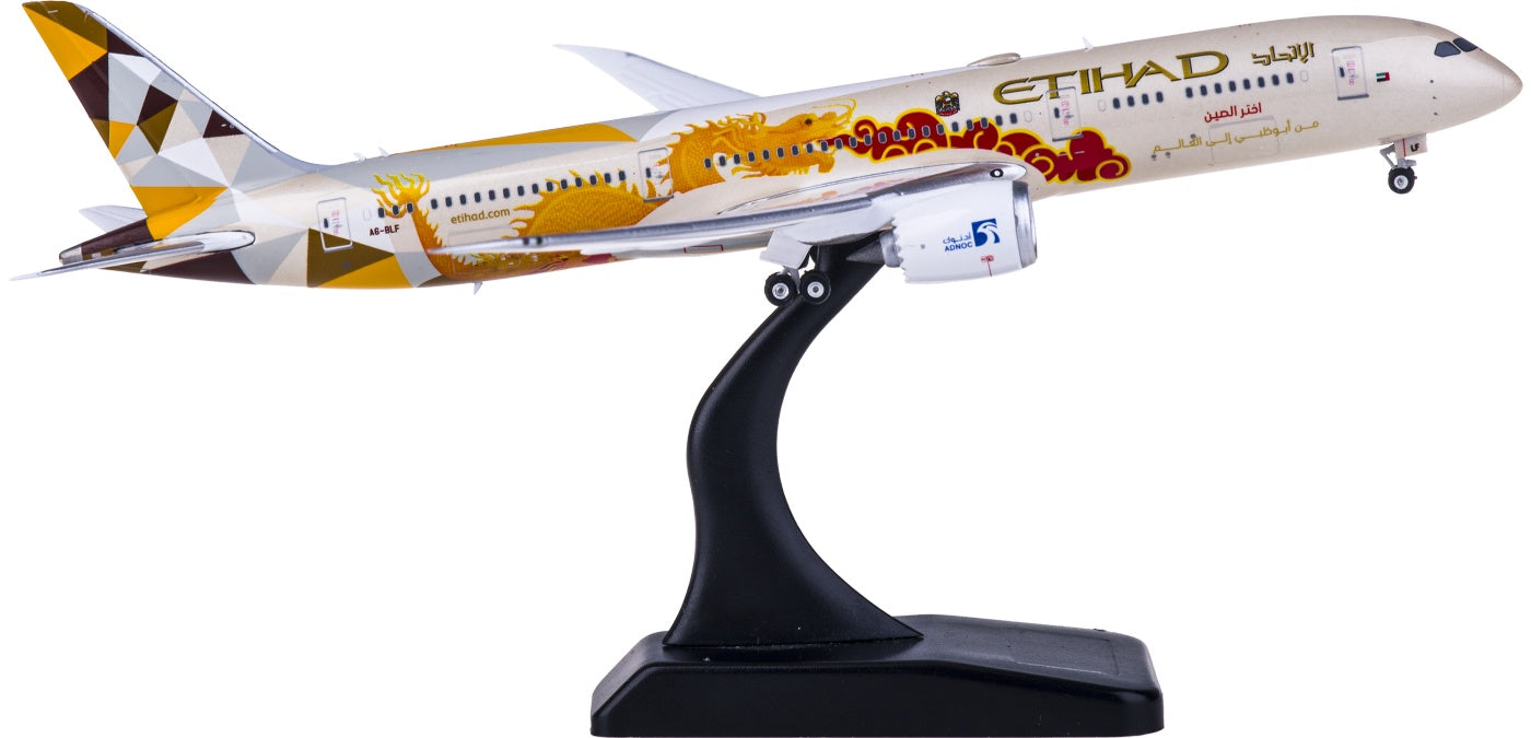 1:400 Phoenix PH04325 Etihad Airways Boeing 787-9 A6-BLF "China Dargon" Free Tractor+Stand