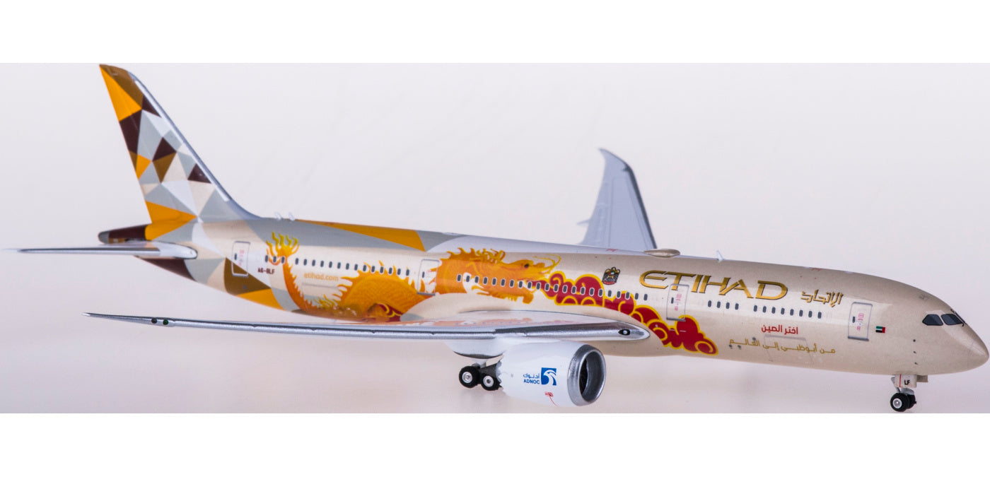 1:400 Phoenix PH04325 Etihad Airways Boeing 787-9 A6-BLF "China Dargon" Free Tractor+Stand