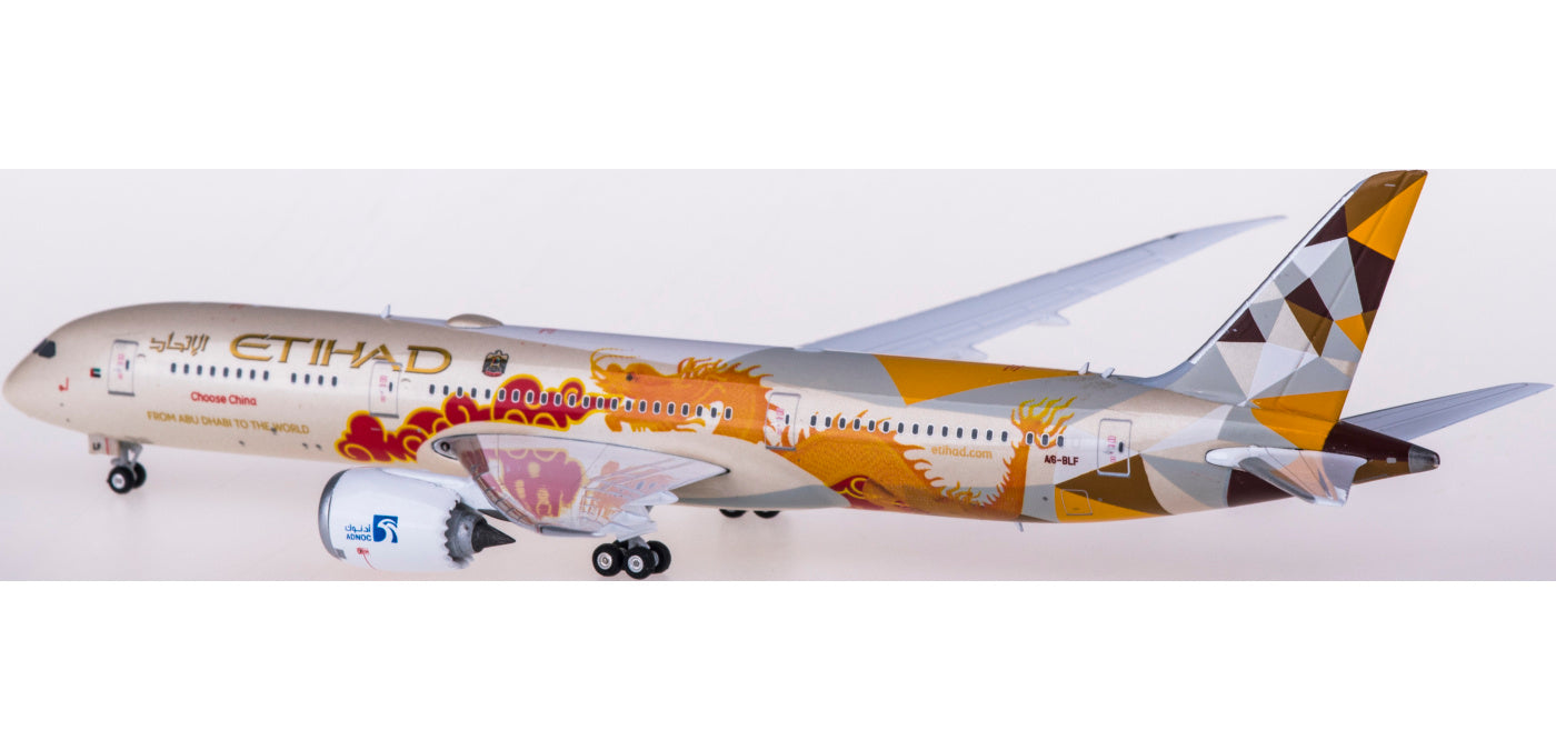 1:400 Phoenix PH04325 Etihad Airways Boeing 787-9 A6-BLF "China Dargon" Free Tractor+Stand