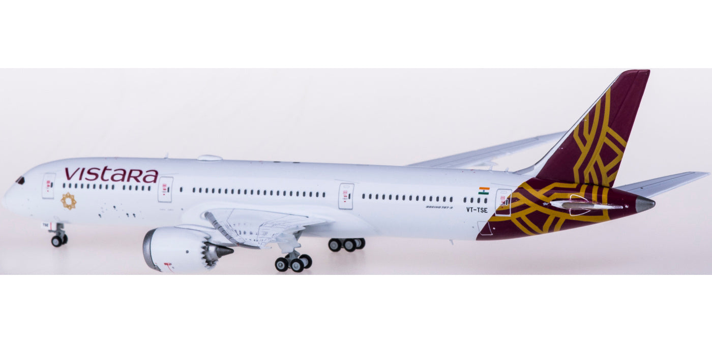 1:400 JC Wings XX4251 Vistara Boeing 787-9 Dreamliner VT-TSE +Free Tractor