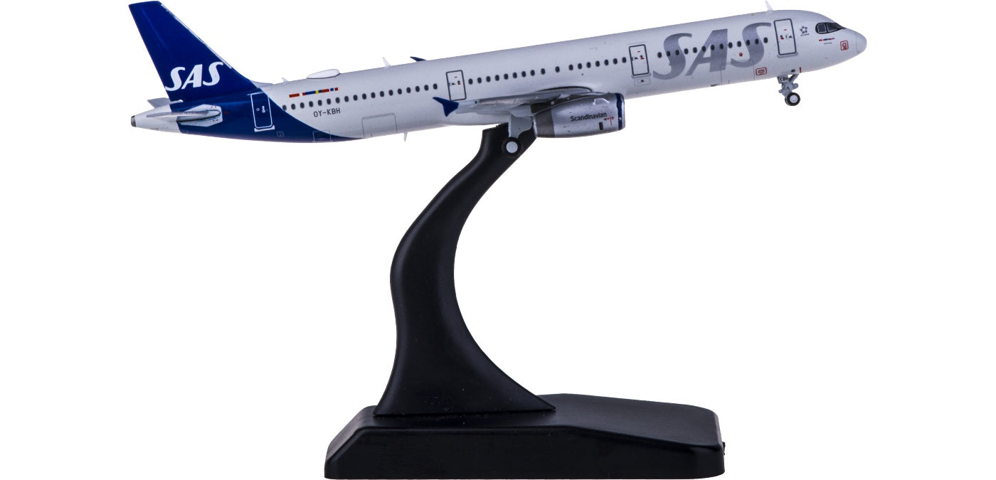 1:400 JC Wings XX4257 SAS Airbus A321 OY-KBH Free Tractor+Stand