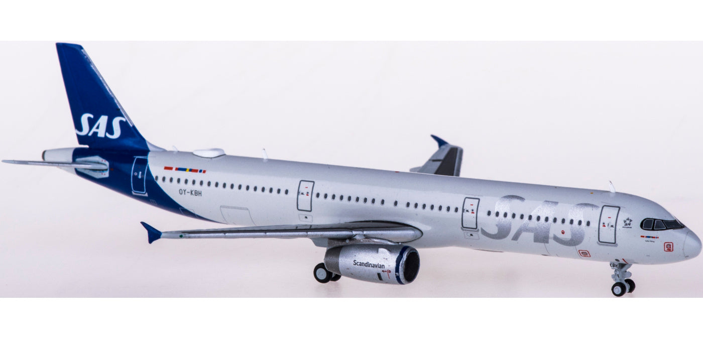 1:400 JC Wings XX4257 SAS Airbus A321 OY-KBH Free Tractor+Stand