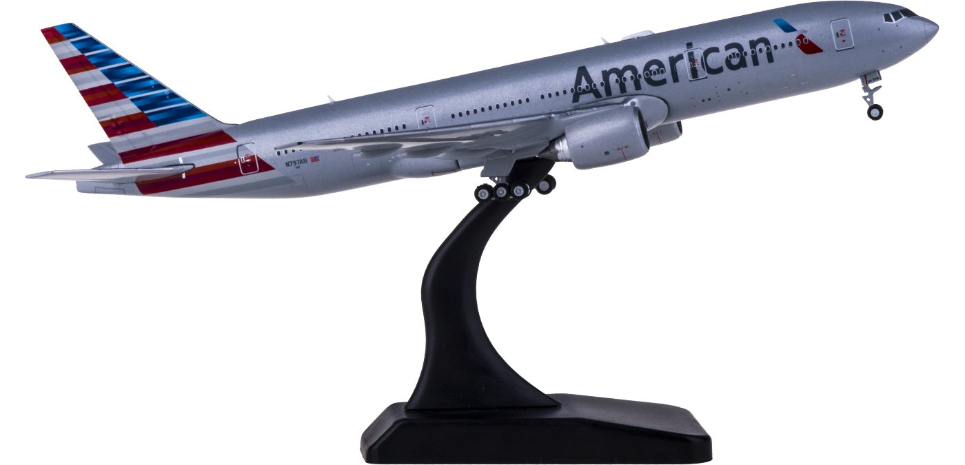 1:400 Geminijets GJAAL1869 American Airlines Boeing 777-200ER N797AN Free Tractor+Stand