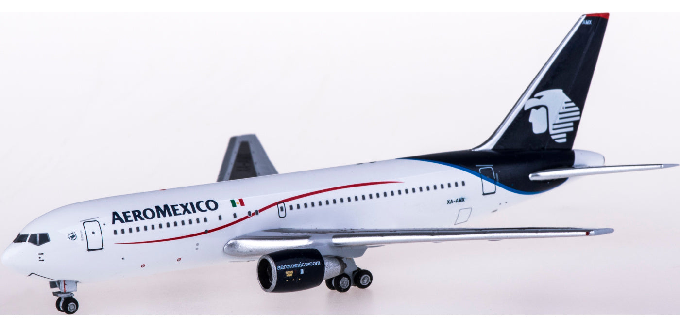 (Rare)1:400 AeroClassics AC419811 Aeroméxico Boeing 767-200 XA-AMX+Free Tractor