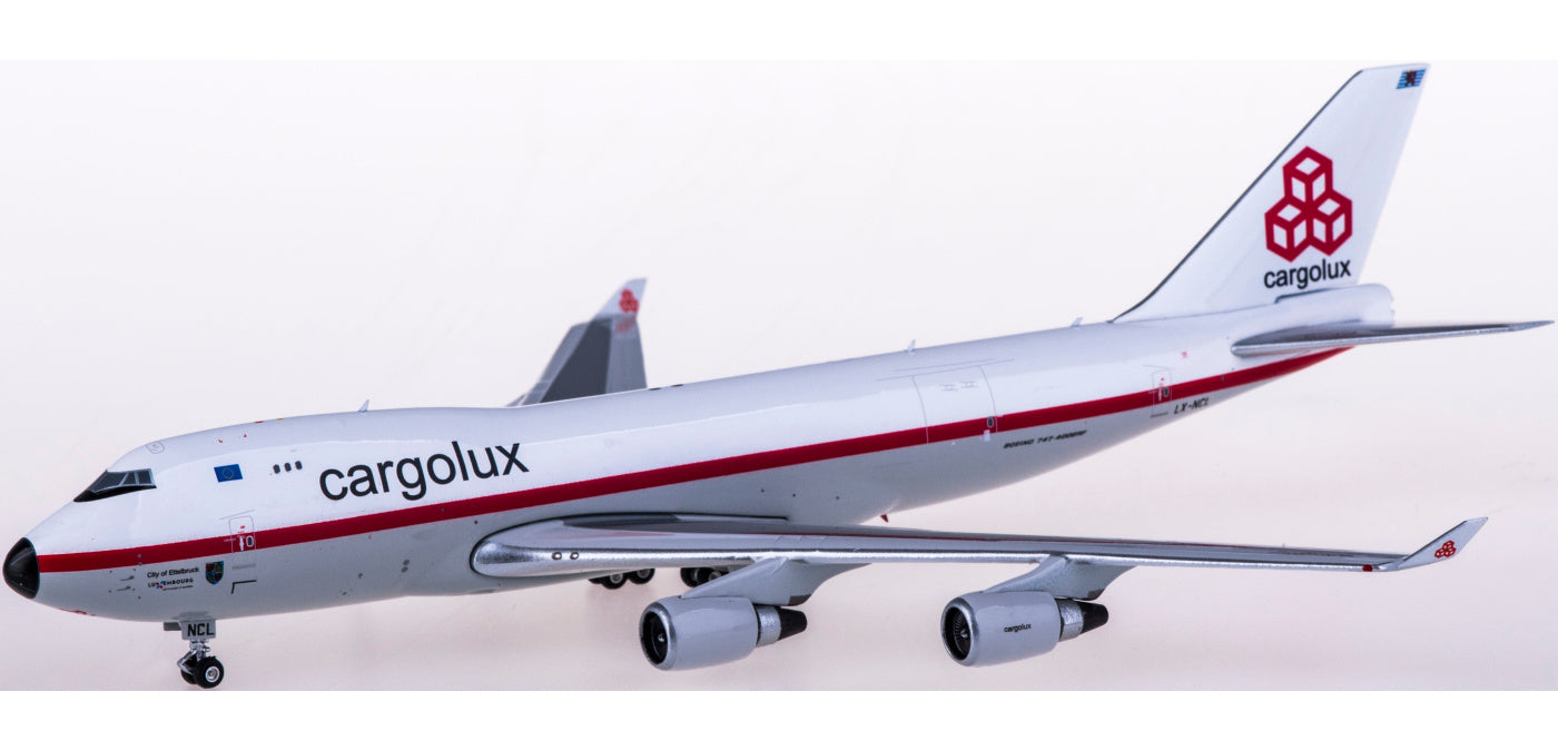 1:400 Phoenix PH11637 Cargolux Cargo Boeing 747-400F LX-NCL Free Tractor+Stand