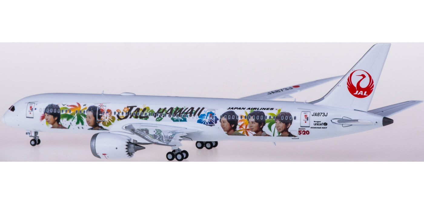 1:400 JC Wings EW4789006 Japan Airlines Boeing 787-9 JA873J Aircraft Model Free Tractor+Stand