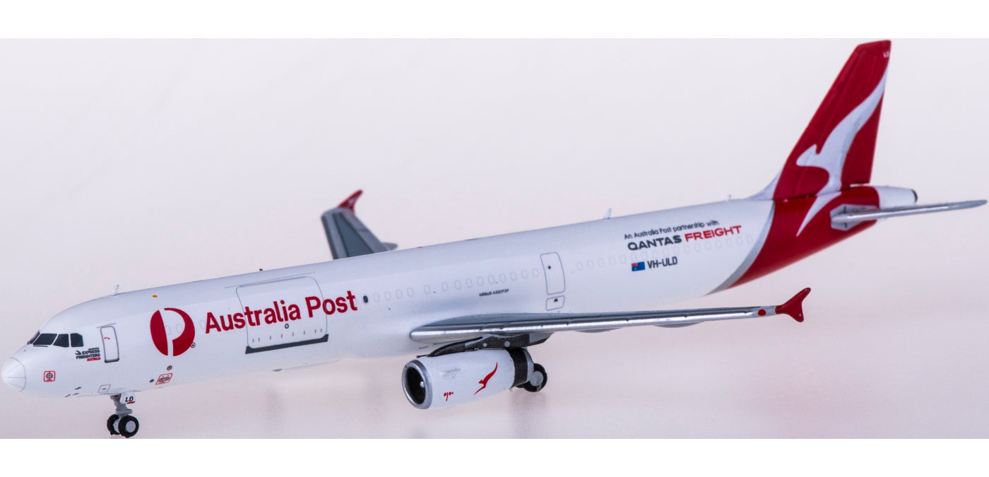 1:400 HYJLwings HYJL81070 Qantas Freight X Australia Post Airbus A321P2F VH-ULD Free TractorAircraft Model+Free Tractor