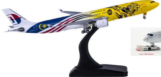 1:400 Phoenix PH04361 Malaysia Airlines Airbus A330-300 9M-MTG Free Tractor+Stand