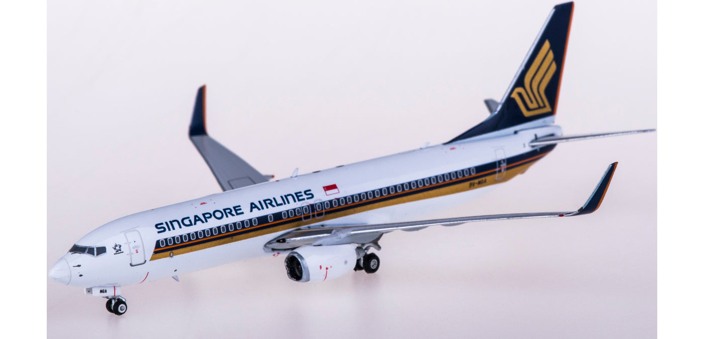 (Rare)1:400 Phoenix PH04363 Singapore Airlines Boeing 737-800 9V-MGA Free Tractor+Stand
