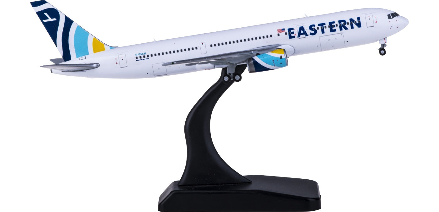 1:400 Geminijets GJEAL1953 Eastern Air Lines  Boeing 767-300ER N705KW Free Tractor+Stand