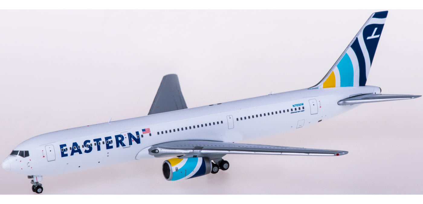 1:400 Geminijets GJEAL1953 Eastern Air Lines  Boeing 767-300ER N705KW Free Tractor+Stand