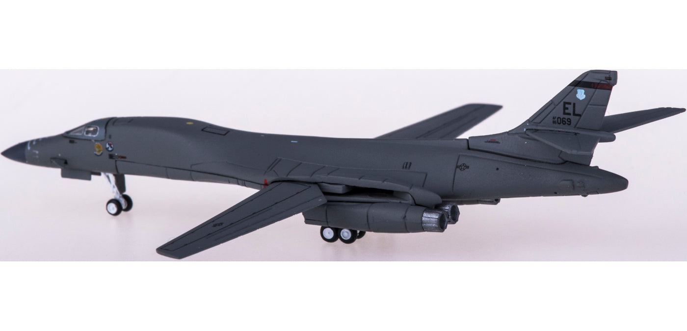 1:400 Geminijets GMUSA096 USAF Rockwell B-1B Lancer 85-0069+Free Stand