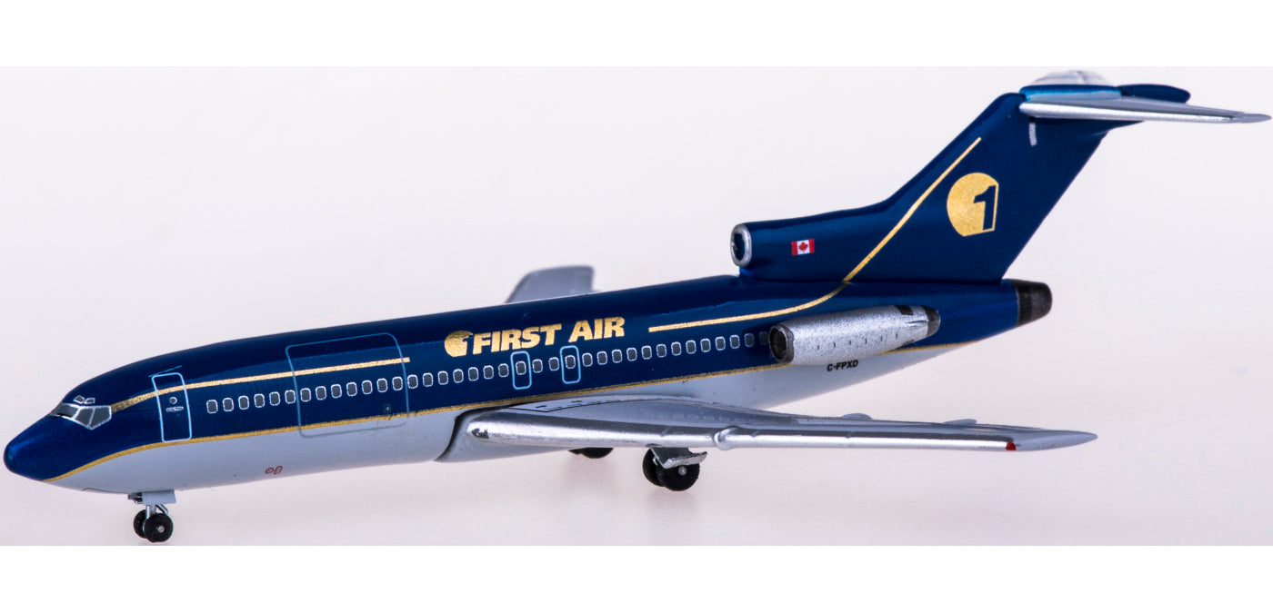 (Rare)1:400 AeroClassics AC419886 First Air Boeing 727-100 C-FPXD+Free Tractor