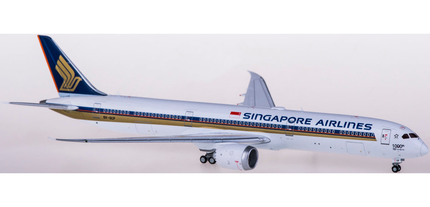 1:400 JC Wings EW478X003 Singapore Airlines Boeing 787-10 Dreamliner 9V-SCP 10000TH Aircraft Model+Free Tractor