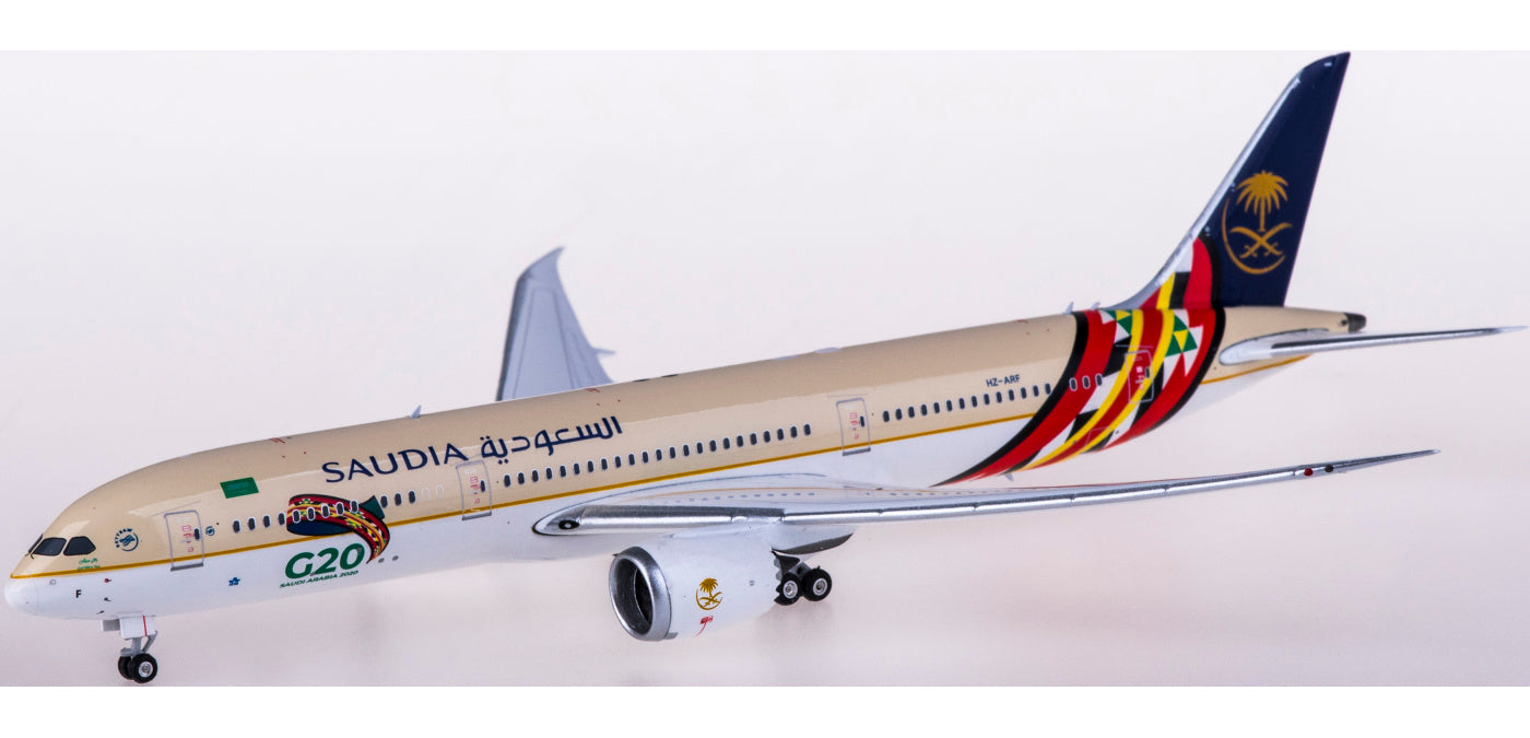 1:400 Phoenix PH04362 Saudia Boeing 787-9 HZ-ARF G20 Free Tractor+Stand