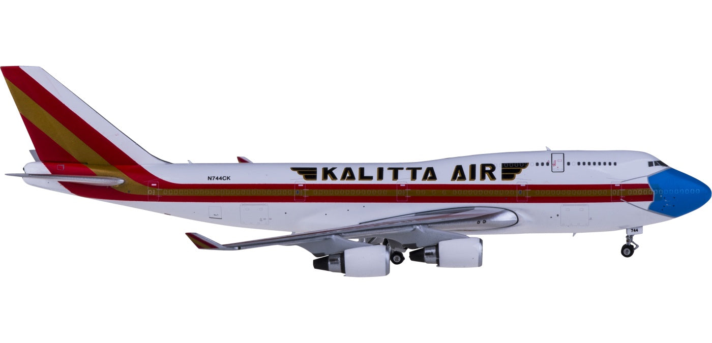 1:400 Phoenix PH04381 Kalitta Air Boeing 747-400 N744CK+Free Tractor