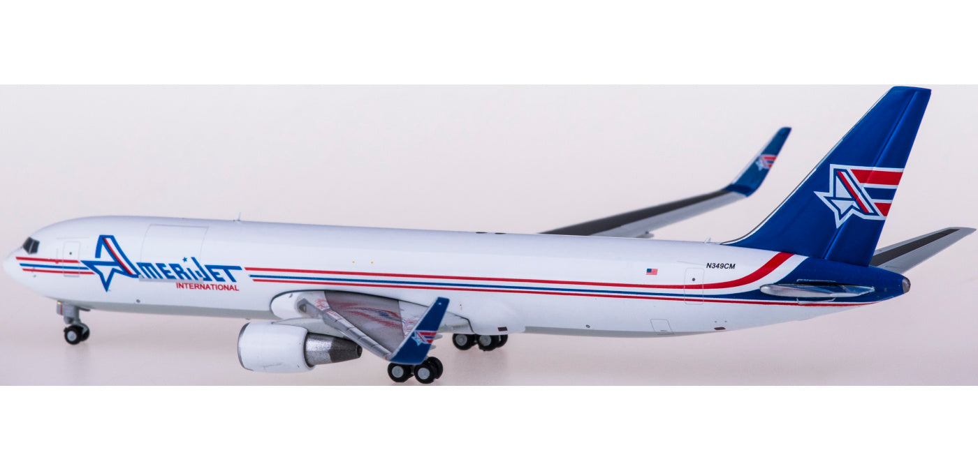 1:400 Geminijets GJAJT1969 Amerijet International  Boeing 767-300ER N349CM+Free Tractor