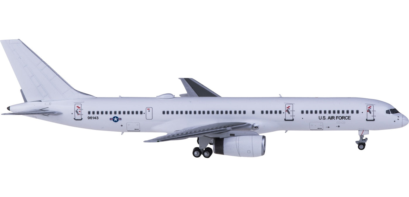 1:400 NG Models NG53167 USAF Boeing 757-200 C-32B 99-6143+Free Tractor