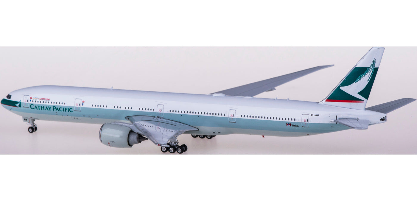 1:400 Phoenix PH04376 Cathay Pacific Boeing 777-300ER B-HNR+Free Tractor Aircraft Model+Free Tractor