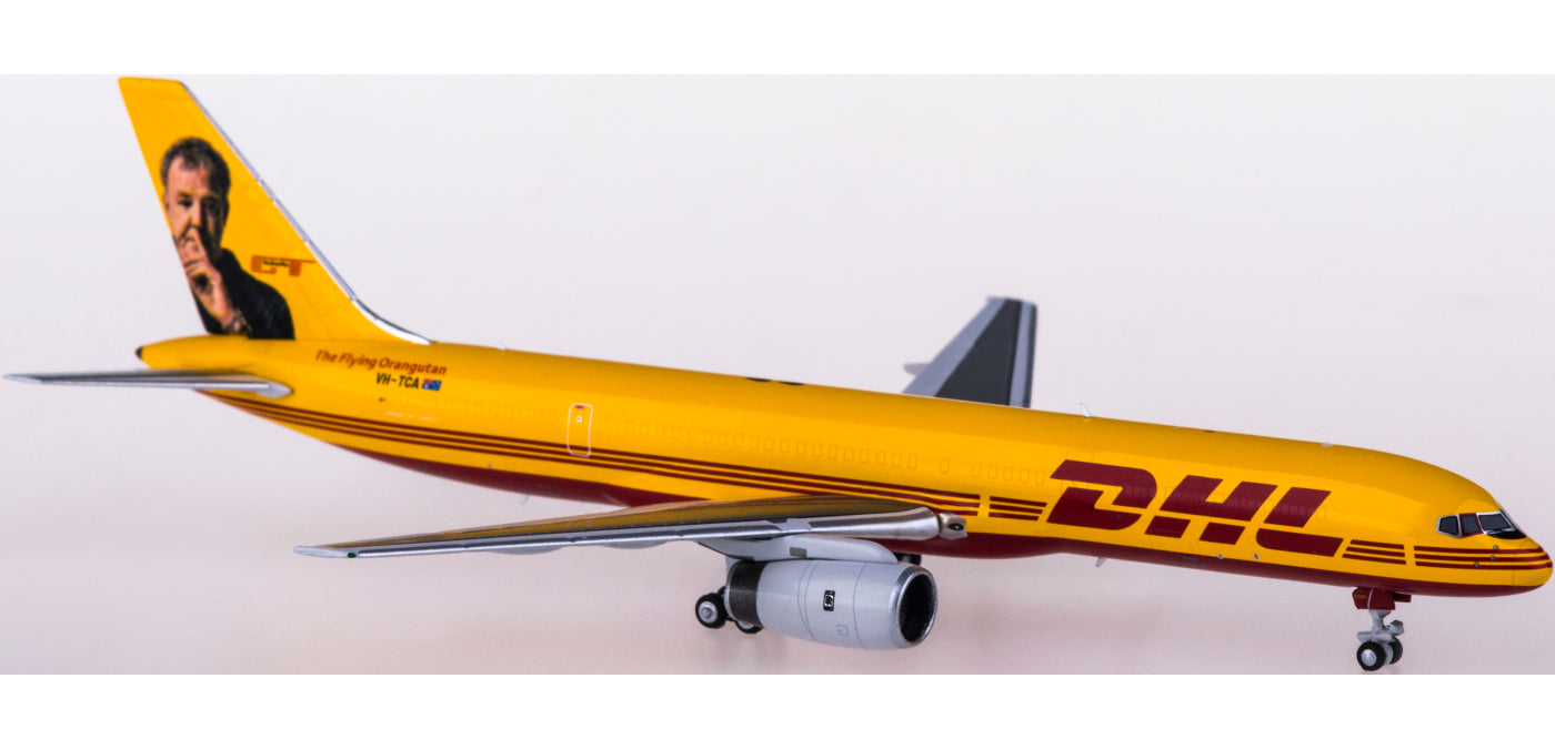 1:400 NG Models NG53169 DHL  Boeing 757-200PCF VH-TCA Jeremy Clarkson+Free Tractor