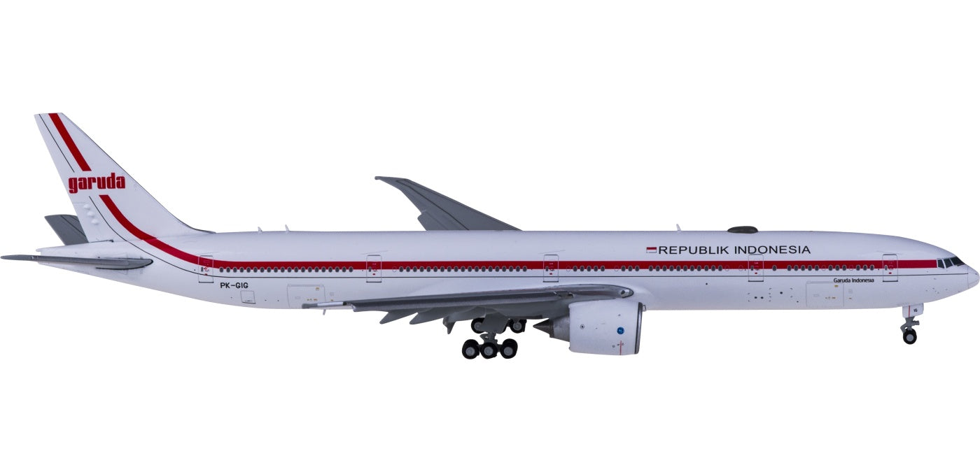 1:400 JC Wings LH4202A Garuda Indonesia Boeing 777-300ER PK-GIG "Flaps Down"+Free Tractor