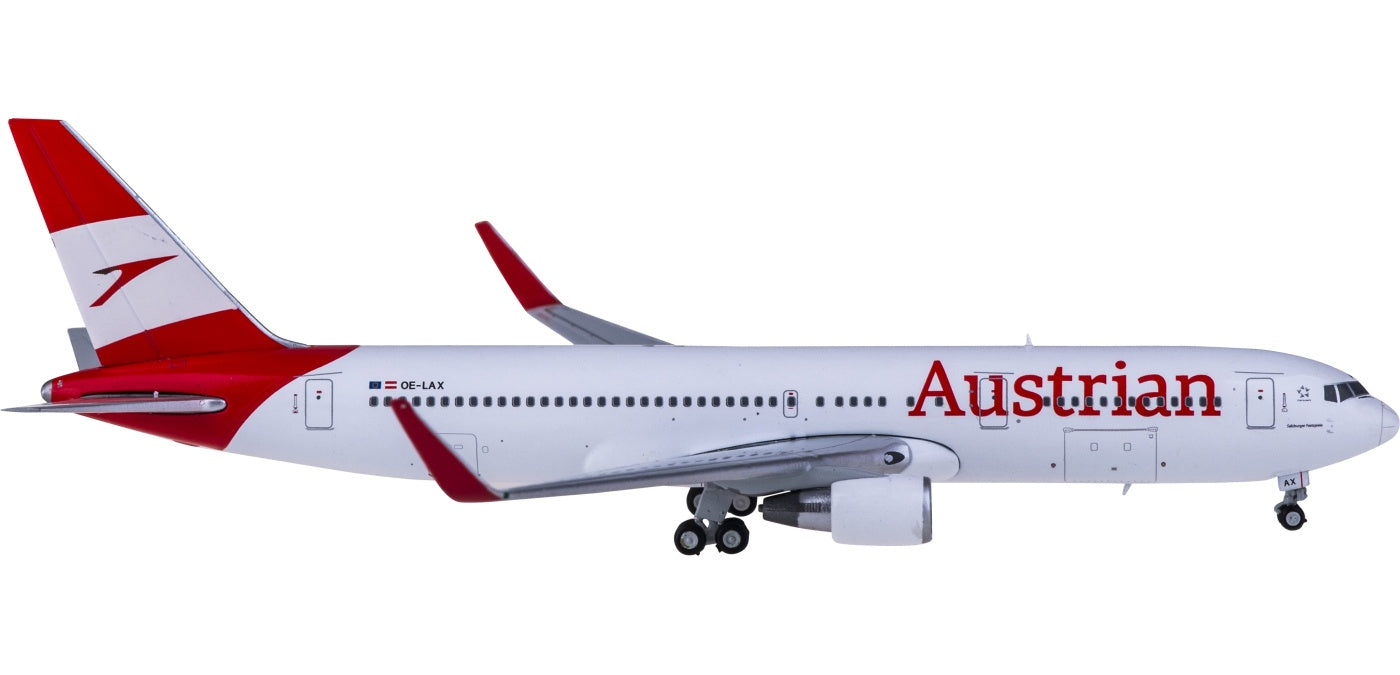 1:400 JC Wings XX4171 Austrian Airlines Boeing 767-300ER OE-LAX+Free Tractor