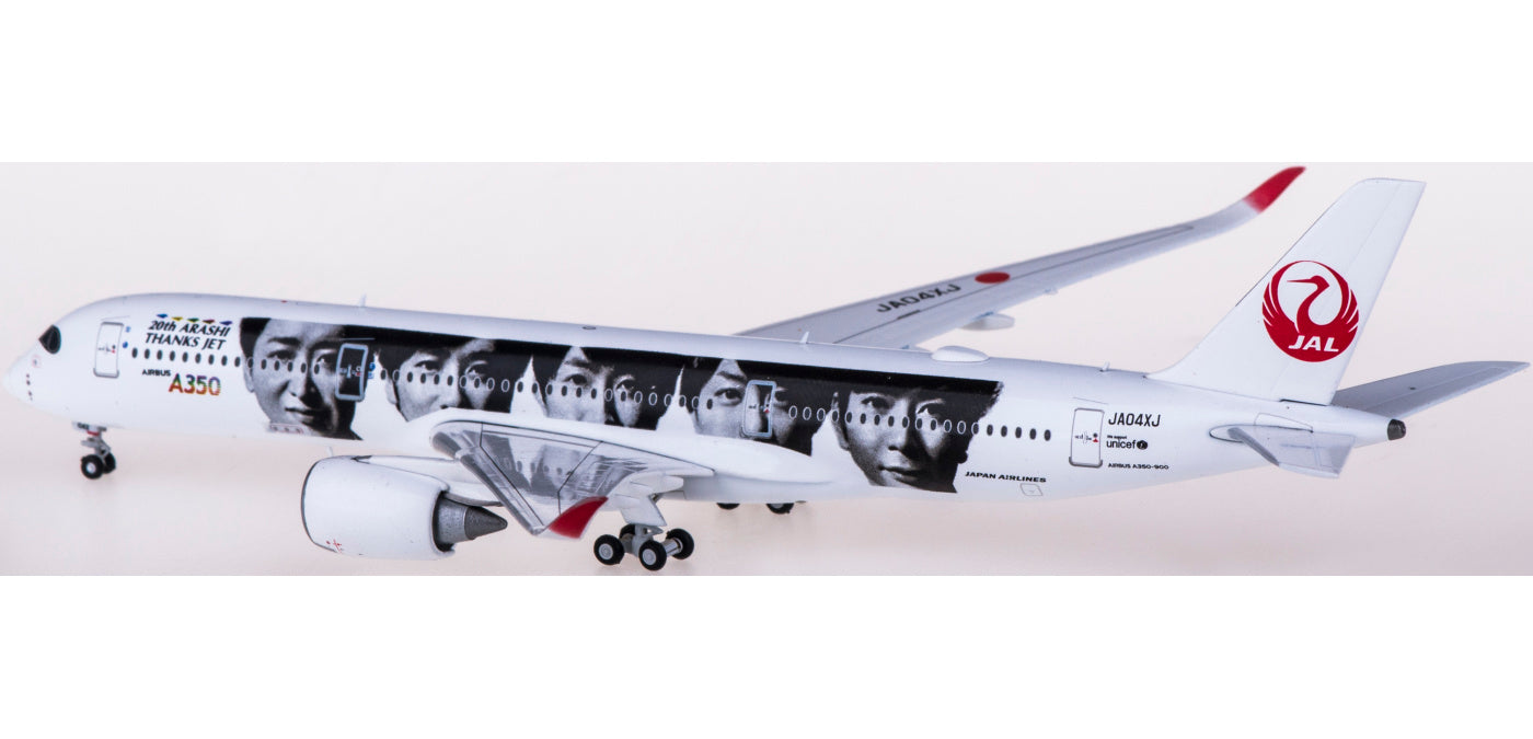 1:400 JC Wings EW4359005 Japan Airlines Airbus A350-900XWB JA04XJ Aircraft Model+Free Tractor