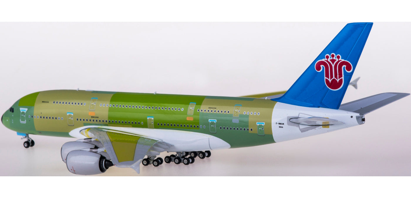 1:400 Phoenix PH11671 China Southern Airlines Airbus A380 F-WWAM+Free Tractor